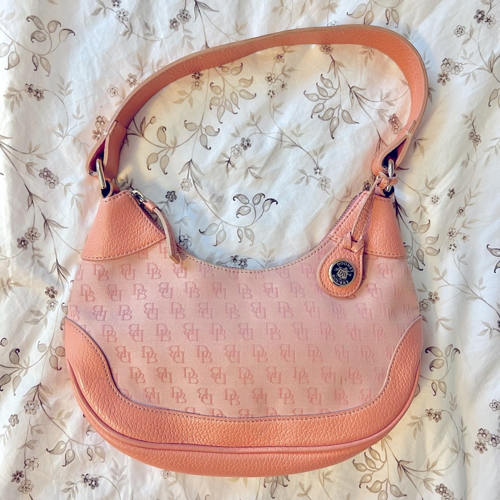 🍑 Vintage Peach Dooney and Bourke Hobo Bag 🍑